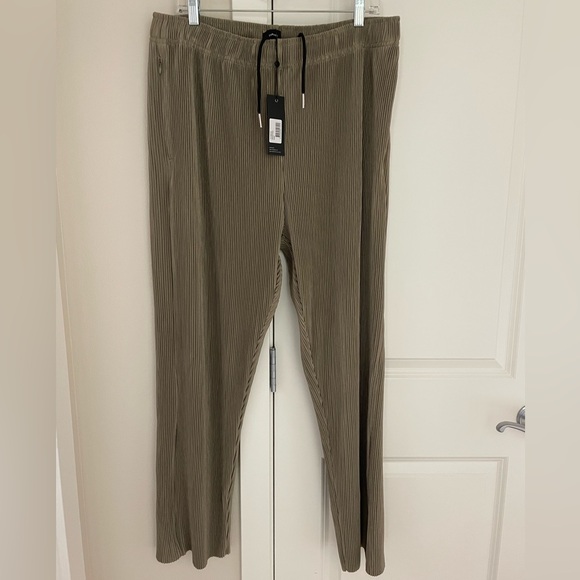 Zanerobe Other - ZANEROBE Men's Pleated Pant in Khaki Size 36, Elastic Waist Pull On Fashion Pant